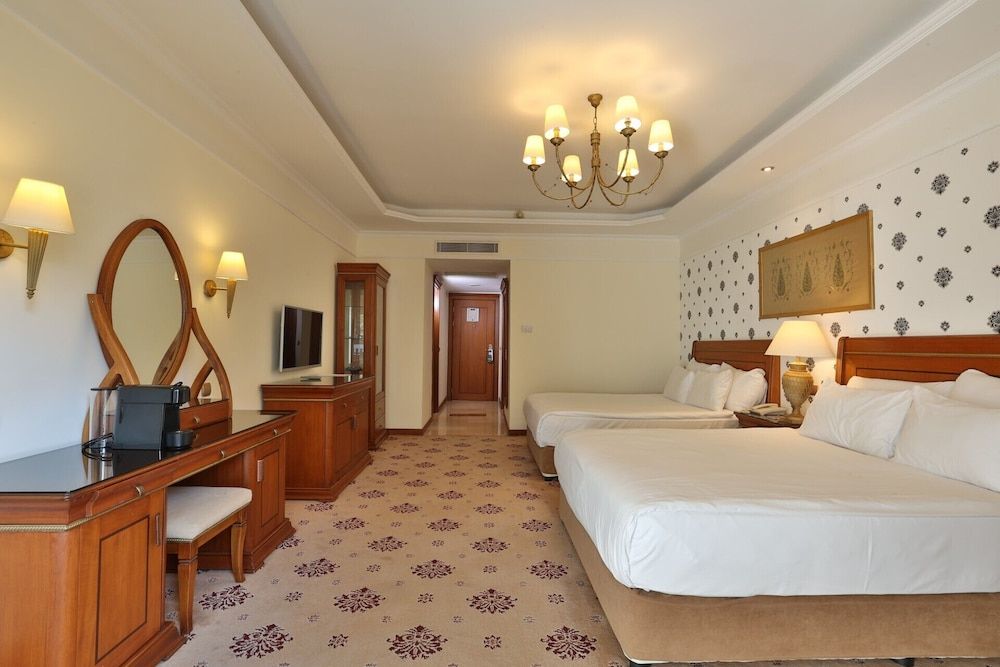 Nirvana Dolce Vita - All Inclusive Club Room Forest View Backyard