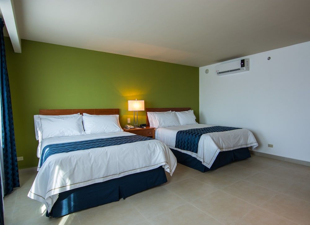 Standard Room, 2 Queen Beds (Extra Floor Space)