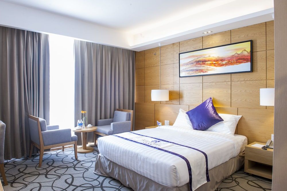 undefined Iris Hotel 2