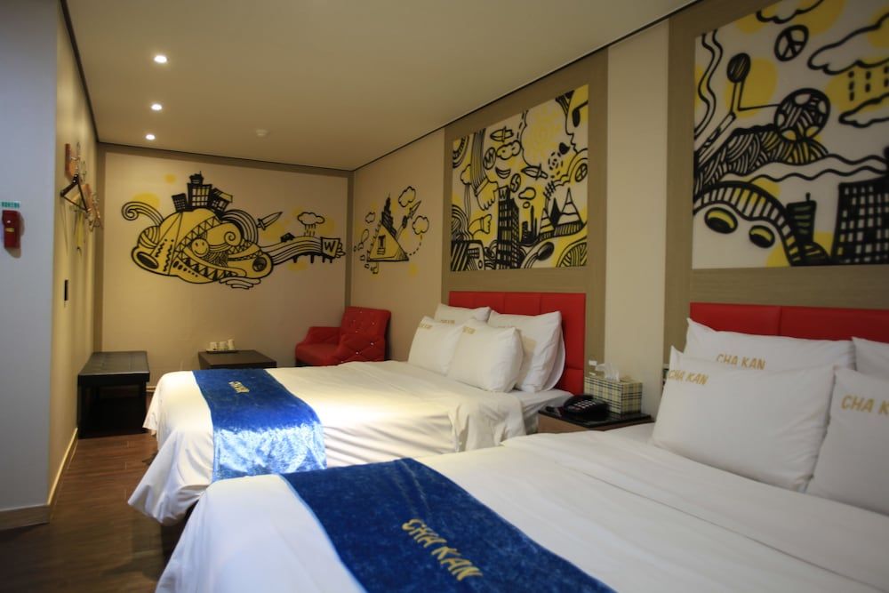 Chakan Hotel Family Twin Room, 2 Queen Beds 3
