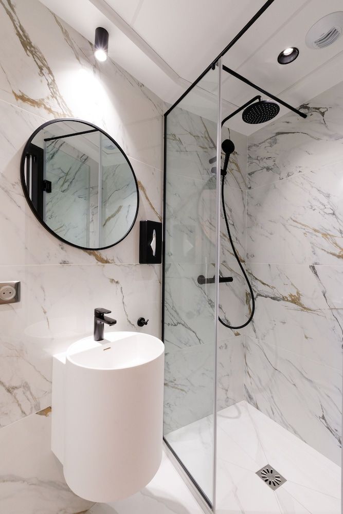 Star Champs Elysées Classic Double Room 7