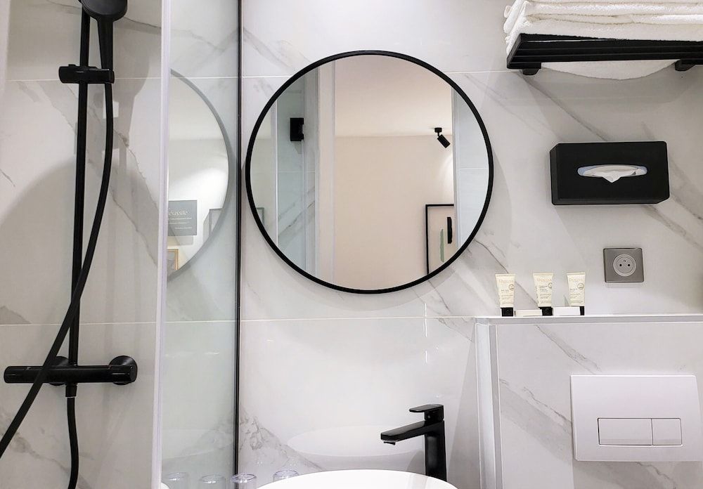 Star Champs Elysées Classic Double Room 6