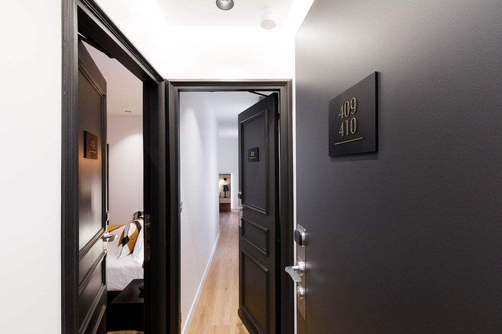 undefined Star Champs Elysées 3