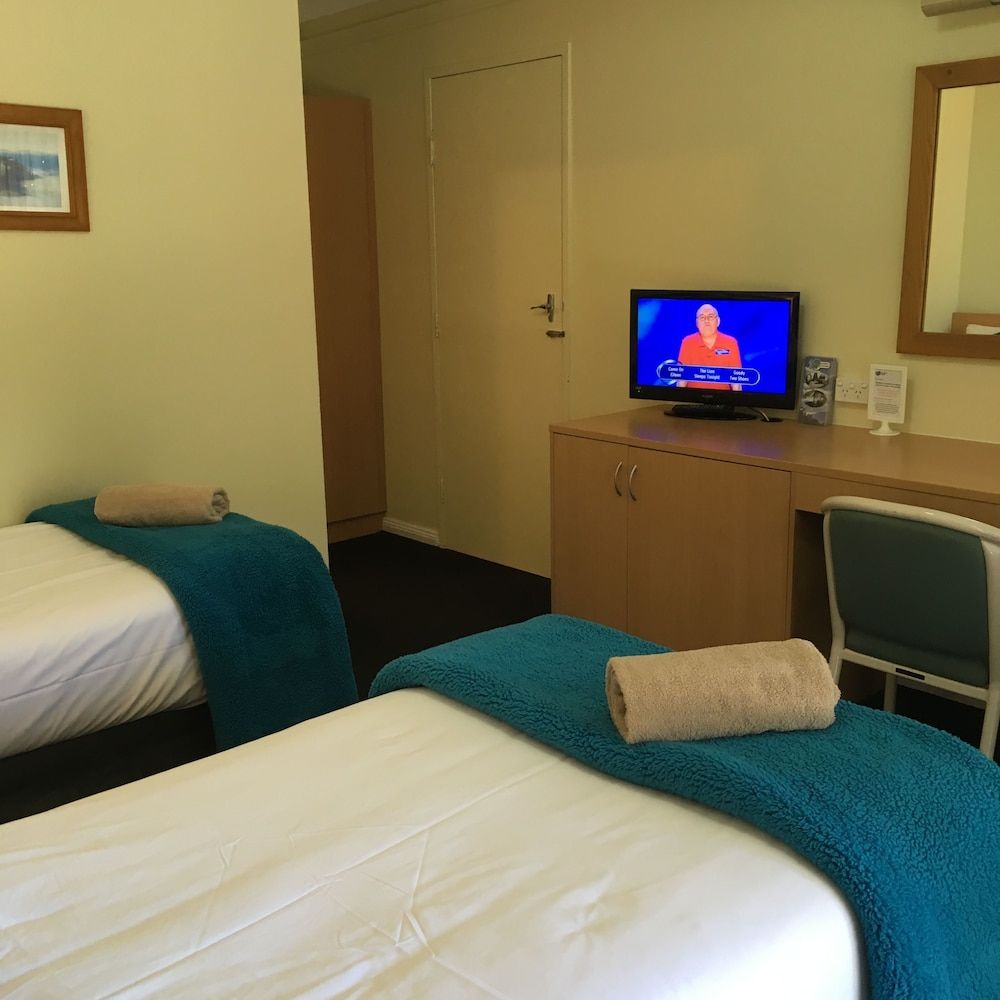 Sky Rider Motor Inn Twin Room