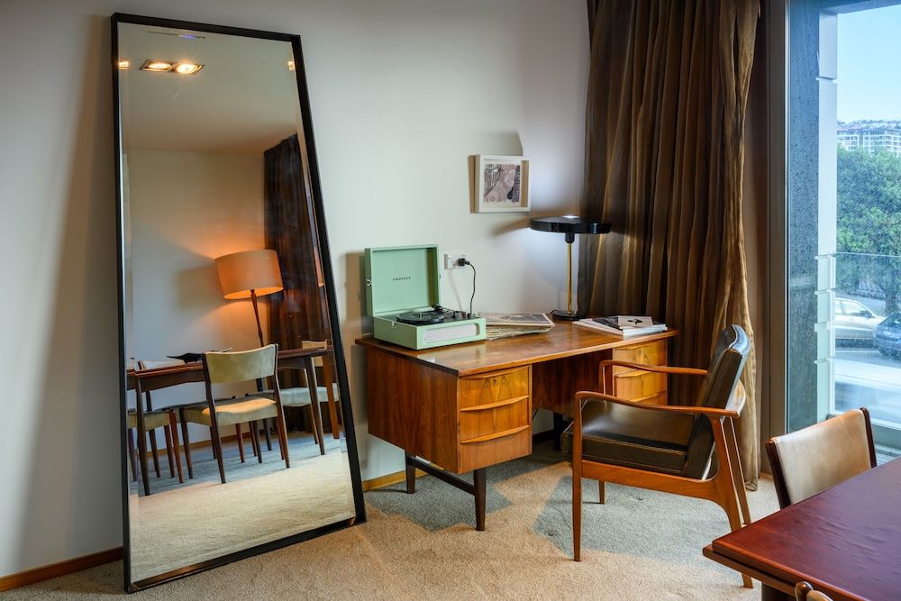 Ohtel Wellington Suite 19