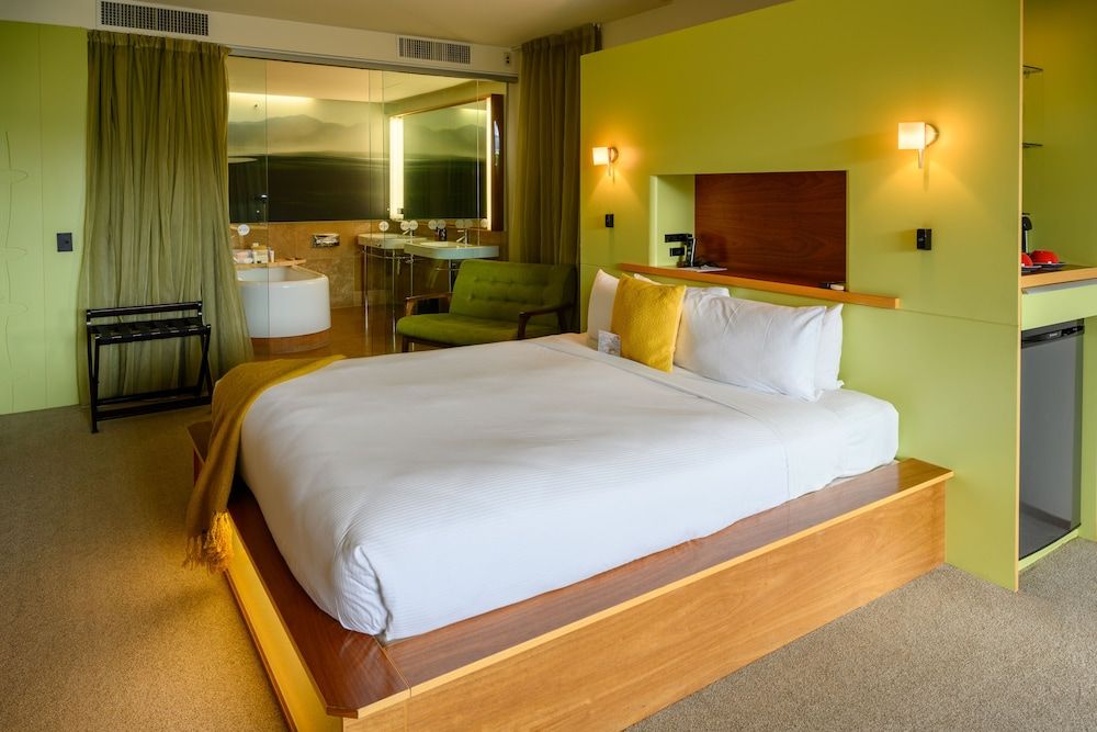 Ohtel Wellington Suite 10