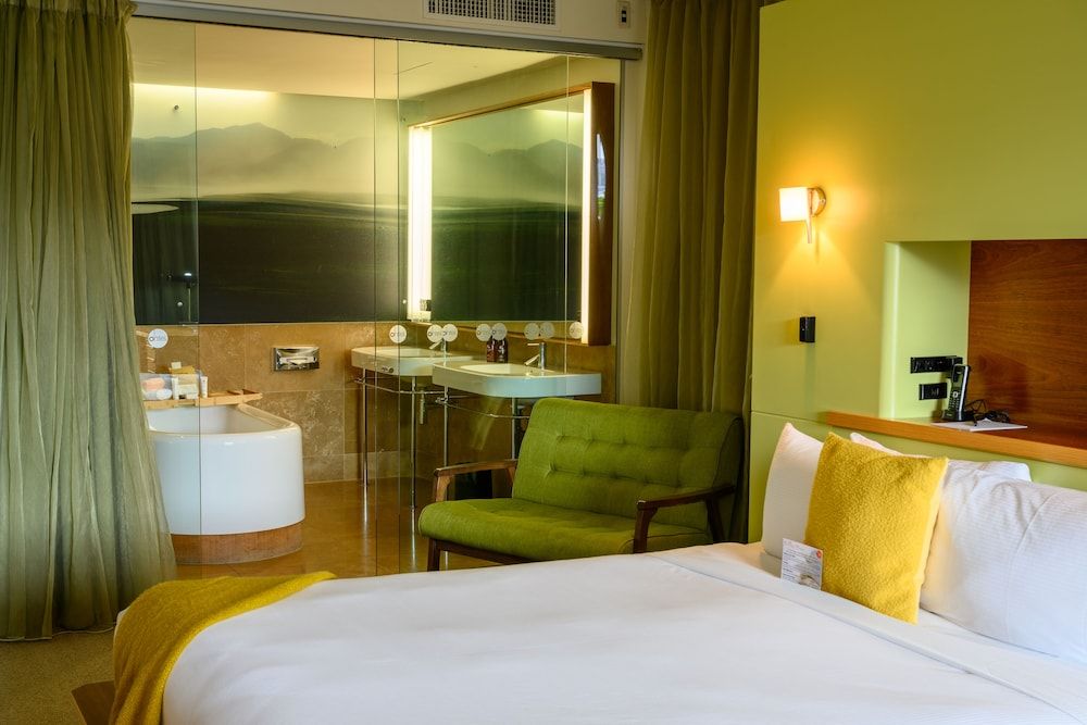 Ohtel Wellington Suite 11