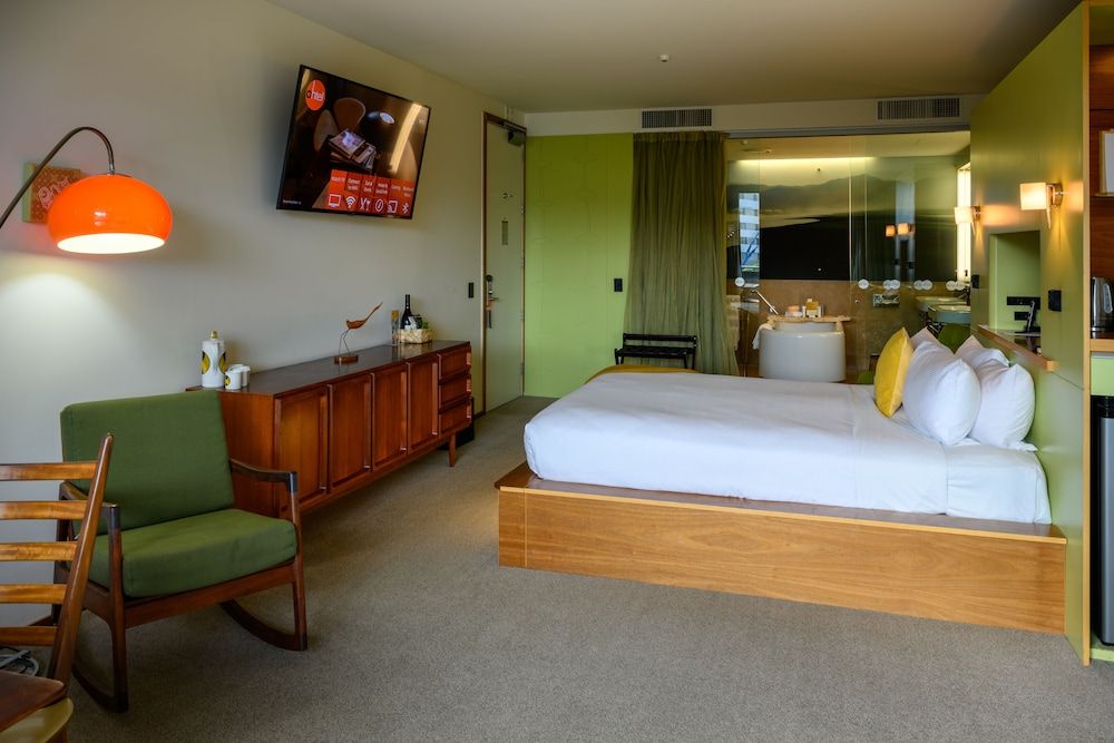 Ohtel Wellington Suite 7