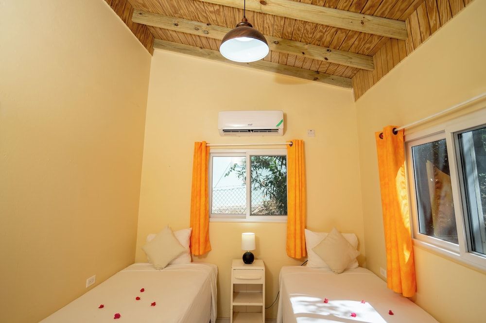 Beyond Sunset Resort & Villas 2 Bedroom Hibiscus Villa, Garden View, 3 People 2