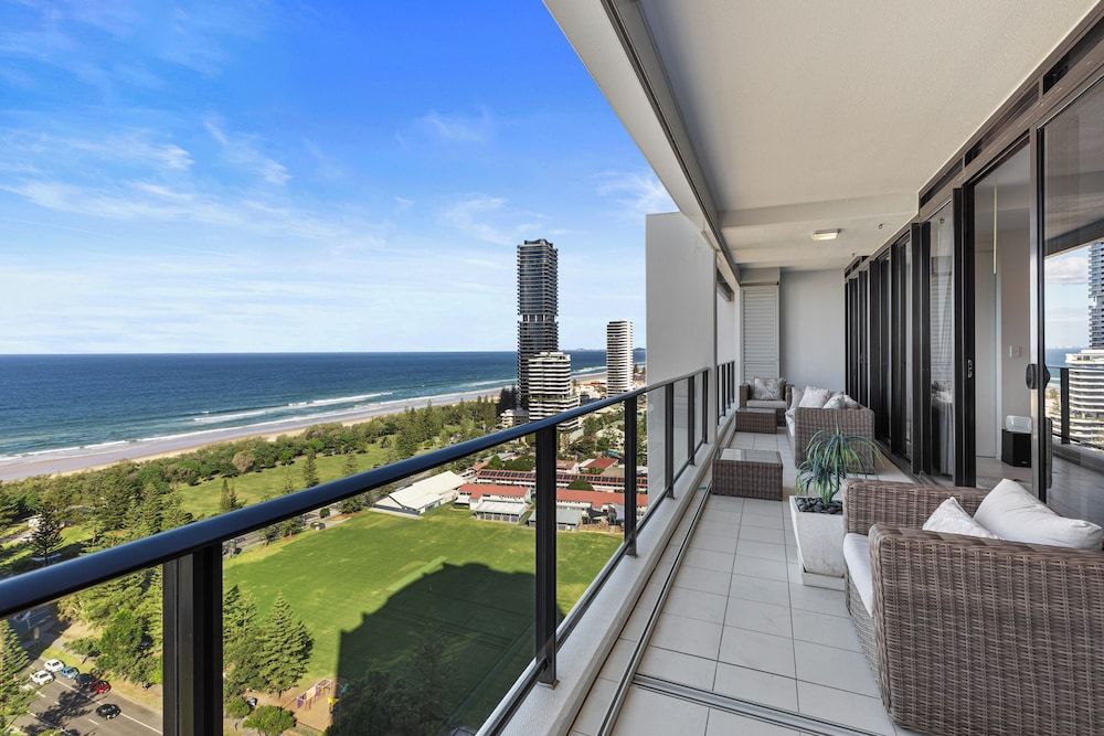 Ultra Broadbeach Apartment, 1 Queen Bed, Ocean View 5
