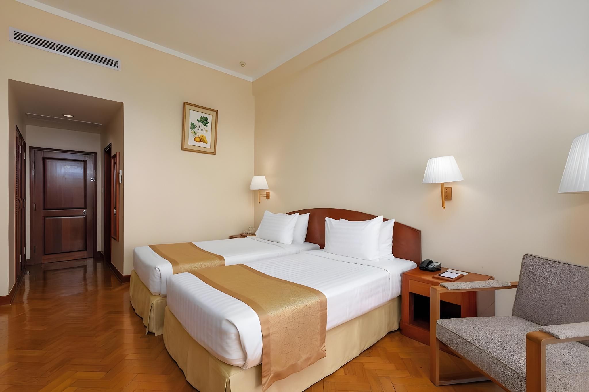 Deluxe Twin Bed Room