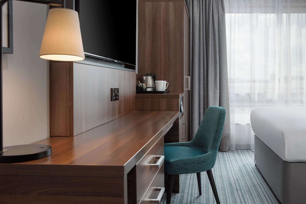 DoubleTree by Hilton London - Chelsea Room, 1 Double Bed 7