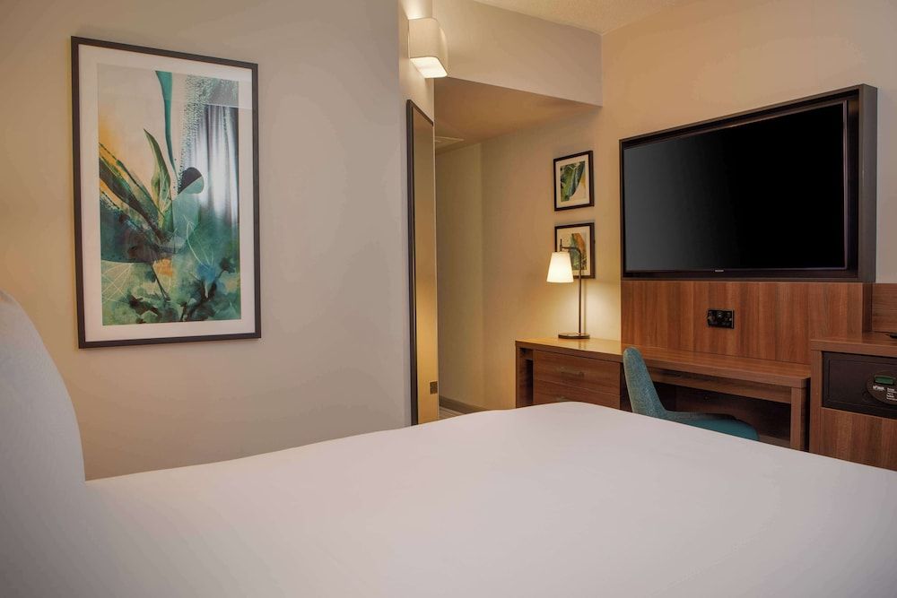 DoubleTree by Hilton London - Chelsea Room, 1 Double Bed 3