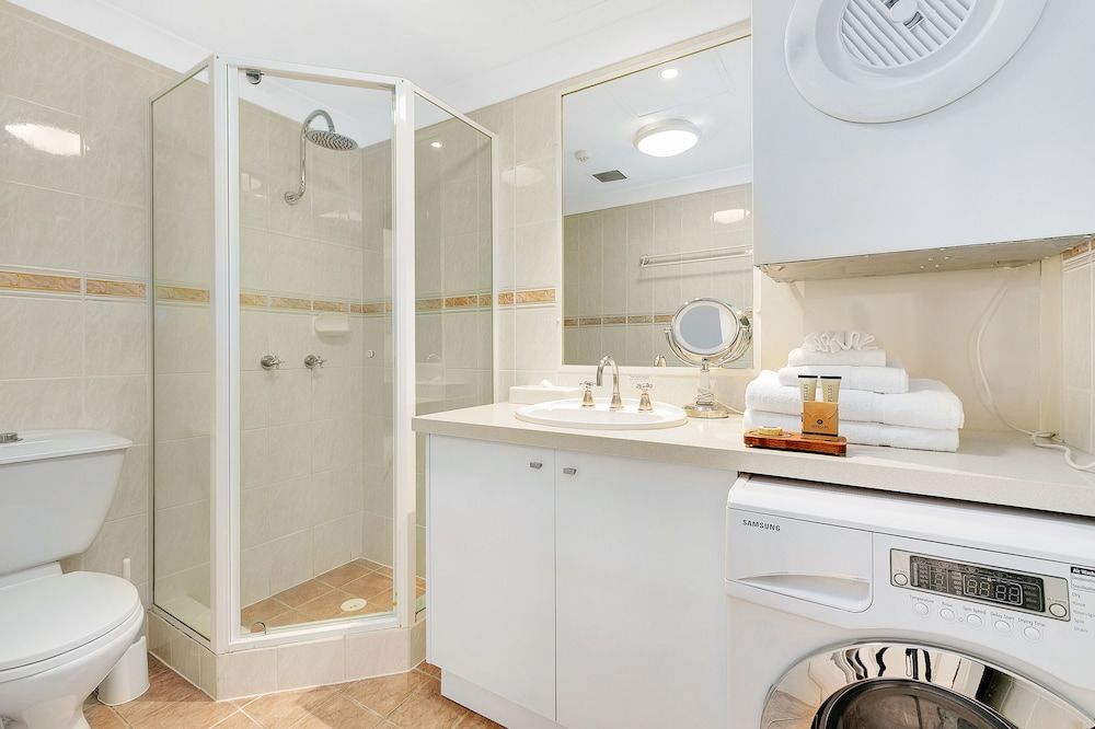 The Manor Apartment Hotel One Bedroom Apartment 3