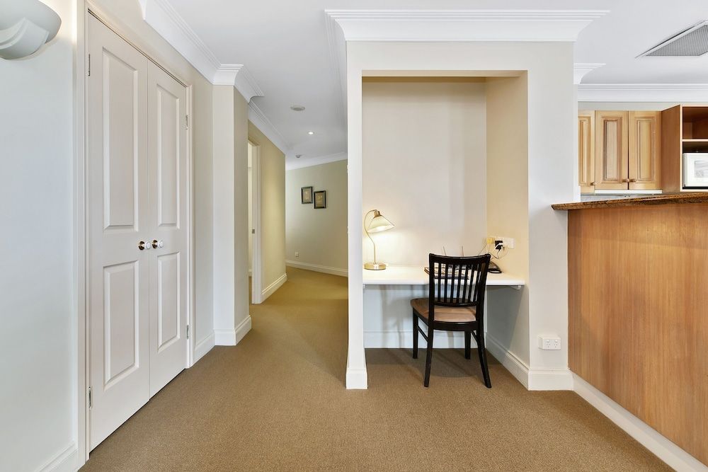 The Manor Apartment Hotel Two Bedroom Apartment Queen/Twin 7