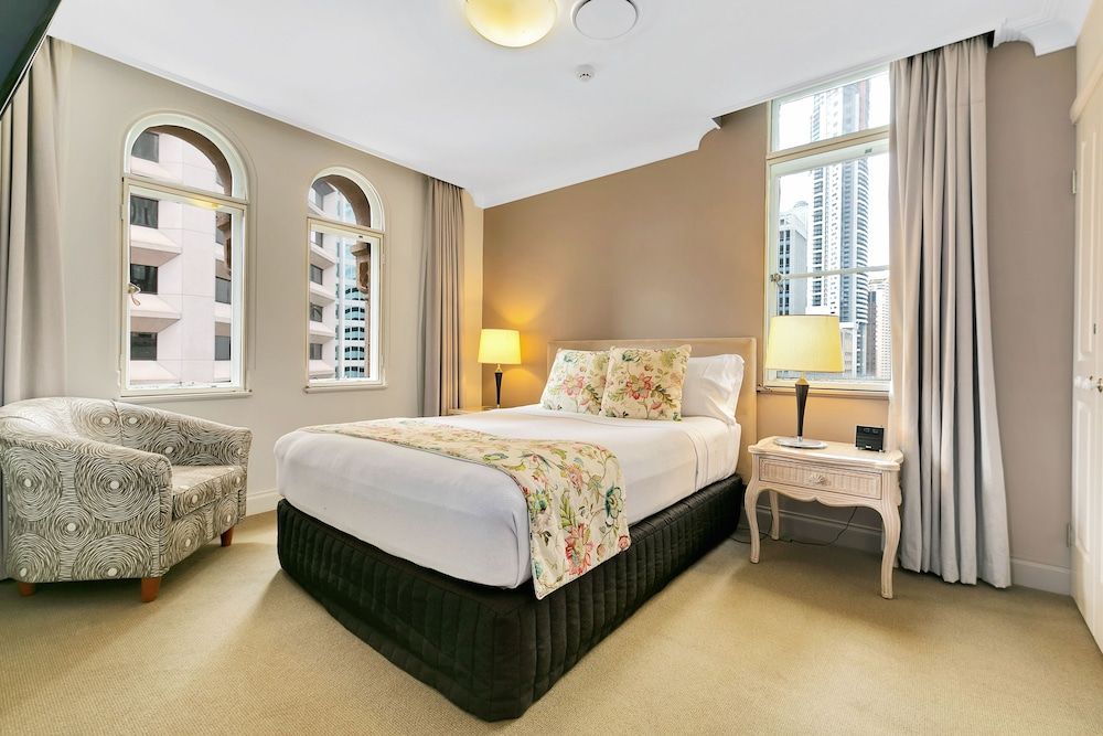 The Manor Apartment Hotel Two Bedroom Apartment Queen/Twin 3