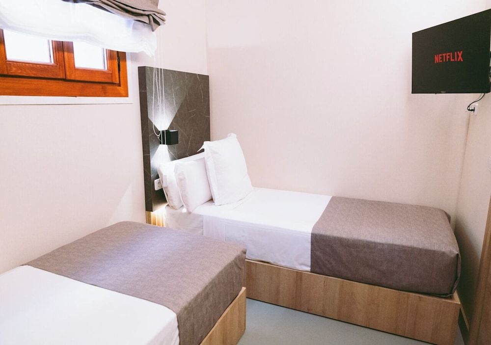 Economy Twin Room
