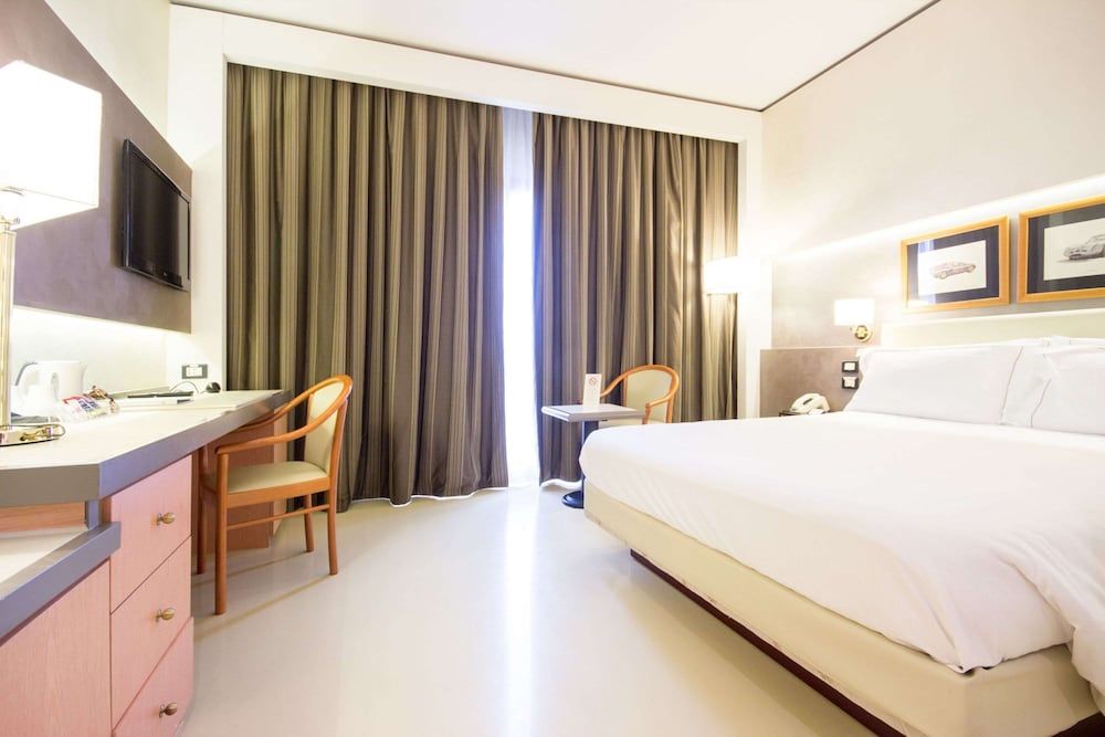 Best Western Hotel Modena District Comfort Room, 1 Queen Bed, Non Smoking 5