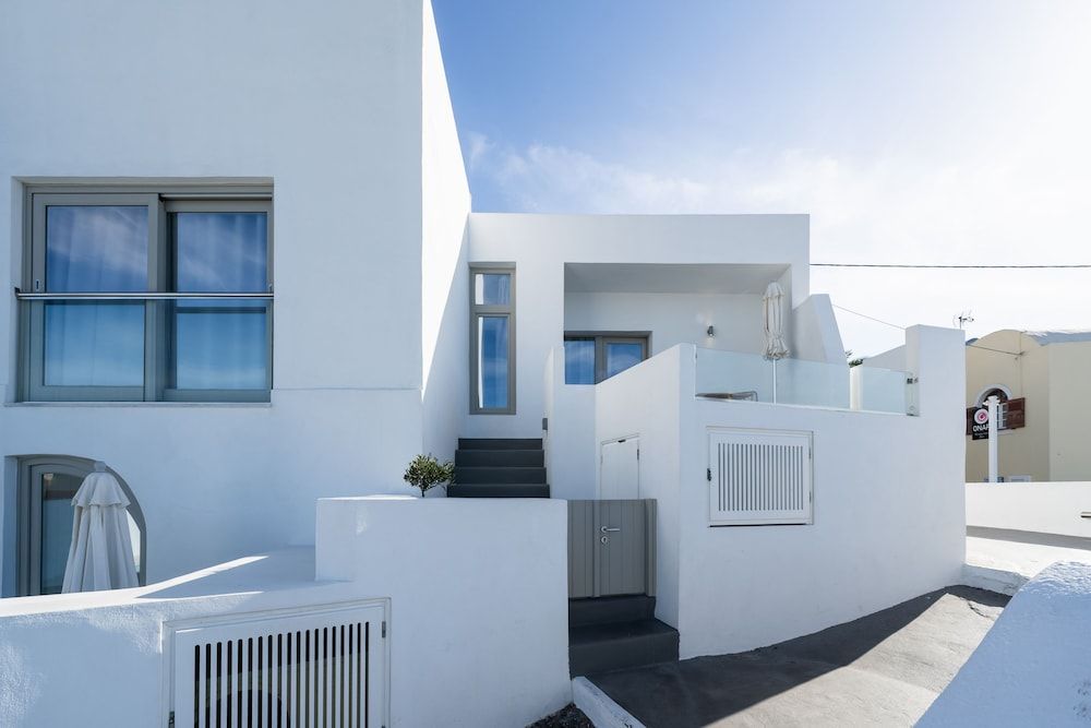 undefined Smaro Studios 4