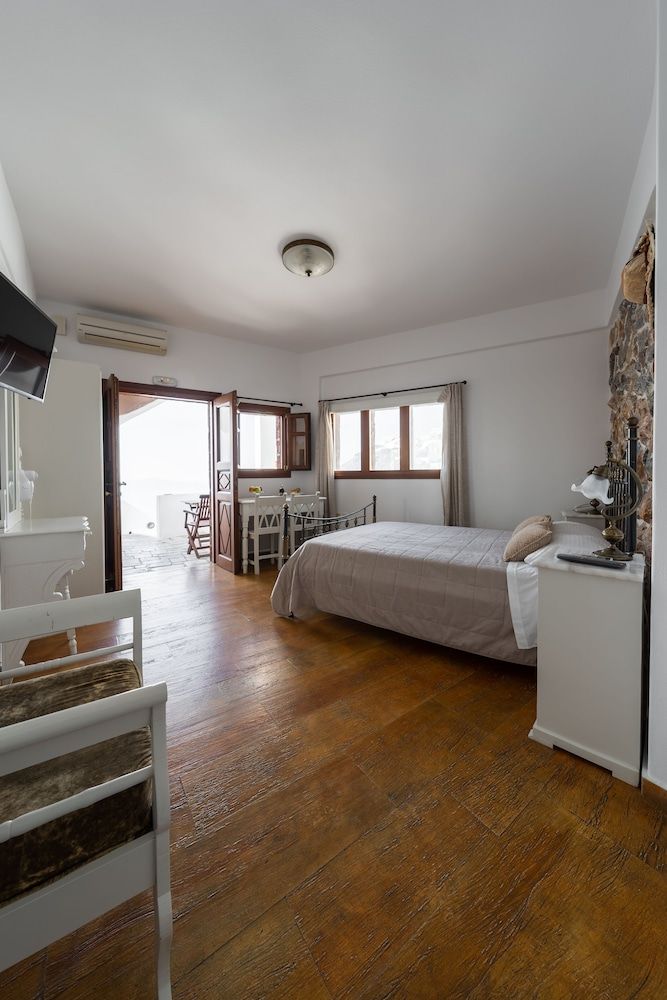 Smaro Studios Studio (Katerina Caldera view) 2