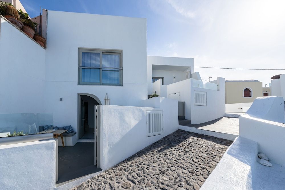 undefined Smaro Studios 3