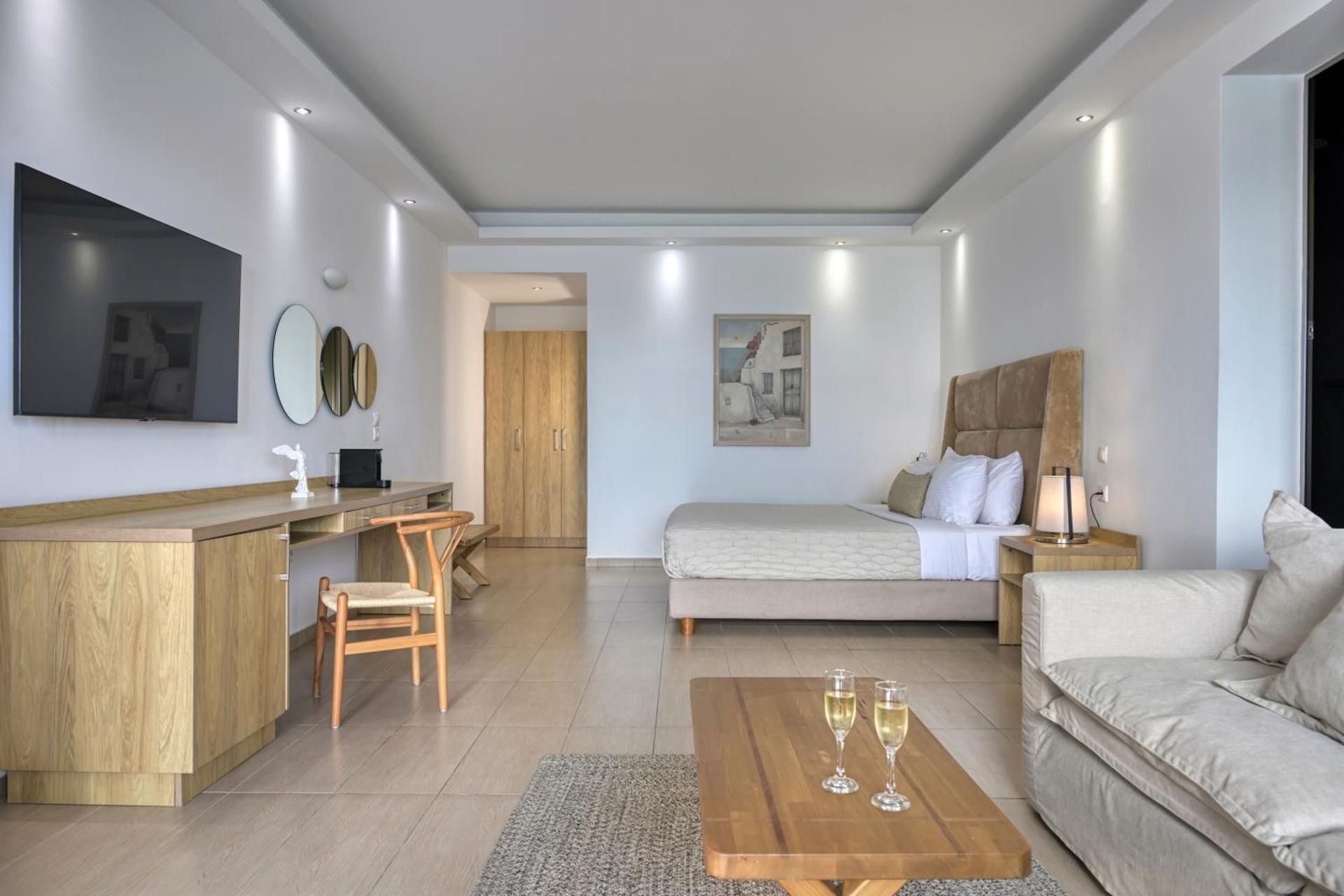 Deluxe Suite with Jacuzzi & Private Pool