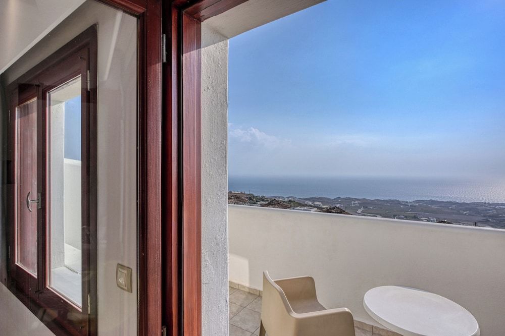 Splendour Hotel and Suites Superior Petite Suite Sea View 3