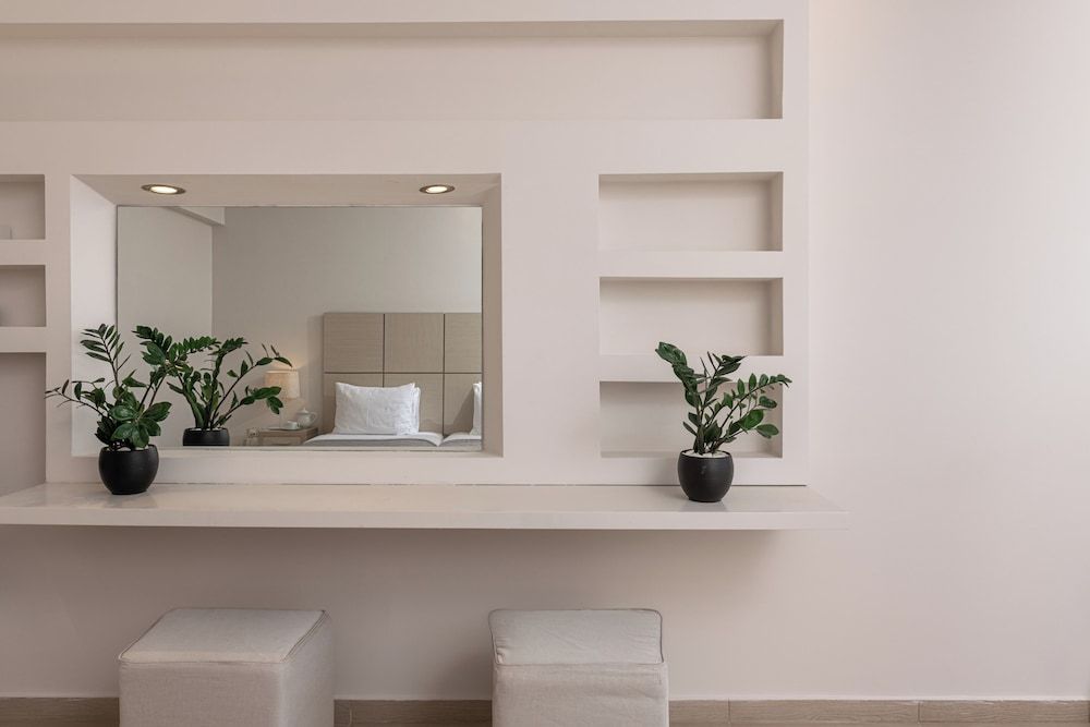 Splendour Hotel and Suites Superior Petite Suite Sea View 5