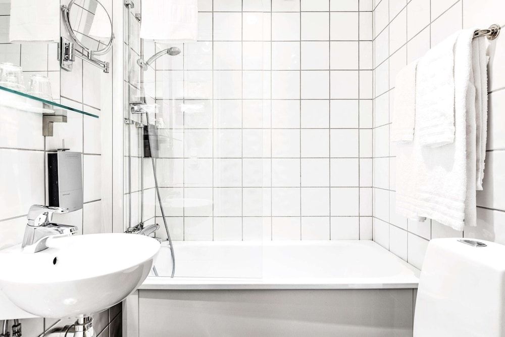 Comfort Hotel Linköping City Standard Double Room 3