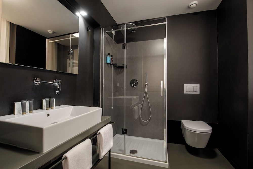 Coronari Palace Standard Double Room 4