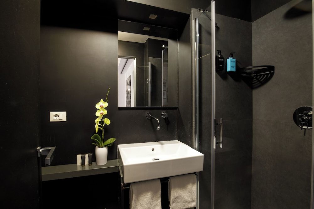 undefined Coronari Palace 10