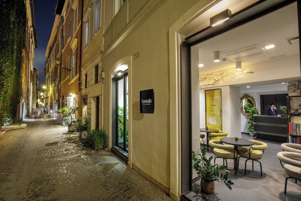 undefined Coronari Palace 7