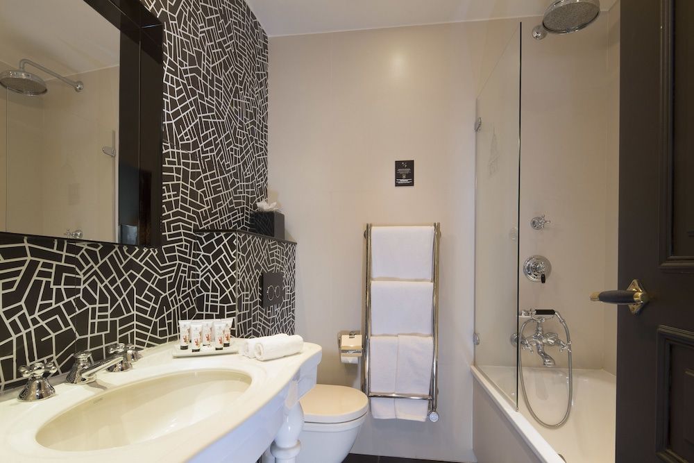 Hotel Les Dames du Panthéon Standard Room 7