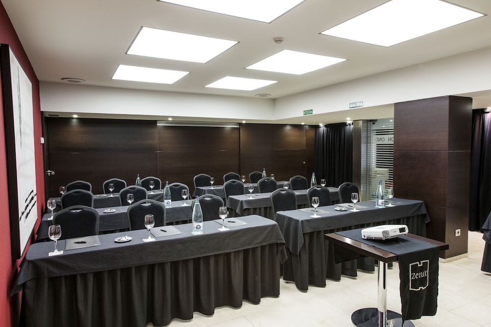 undefined Hotel Zenit Bilbao 10