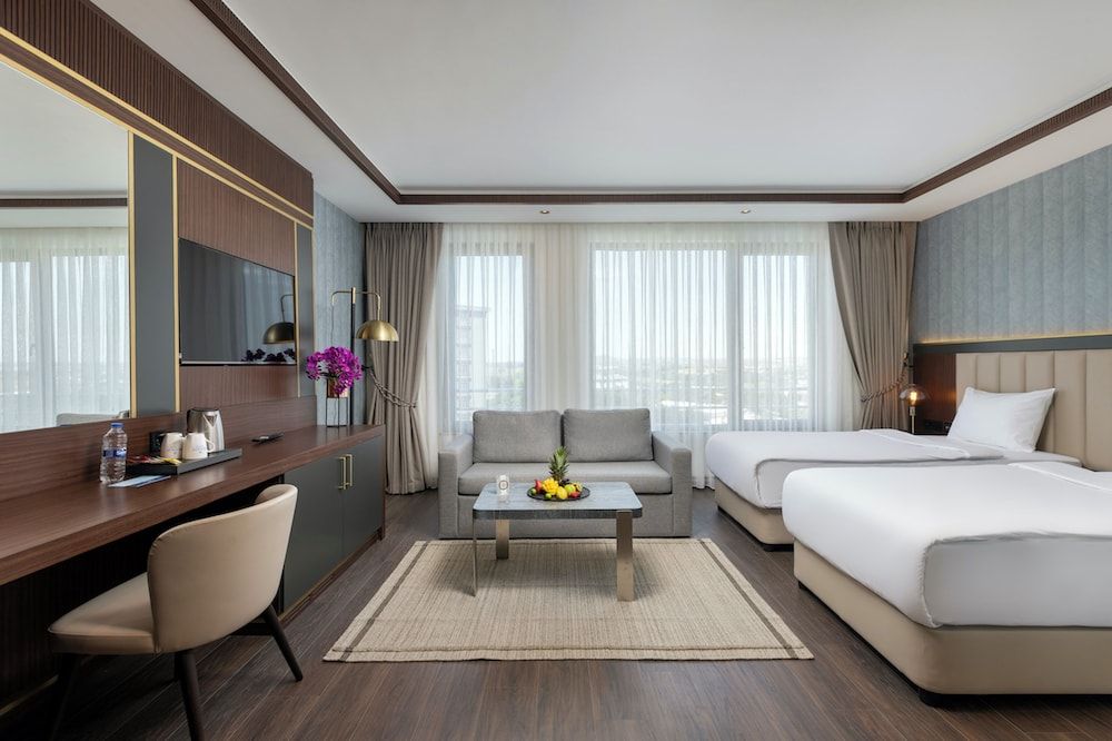 Miracle Istanbul Asia Airport Hotel & Spa Premium Superior Room 3
