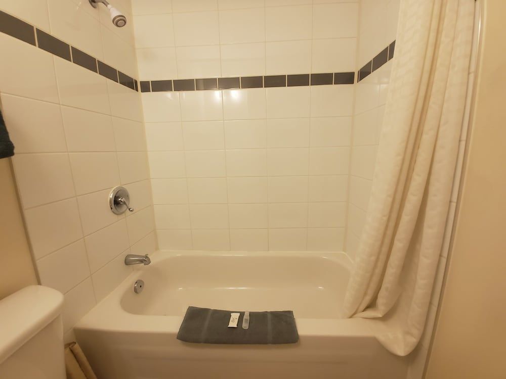 The Battlefords Inn Standard Double Room, 2 Double Beds 5