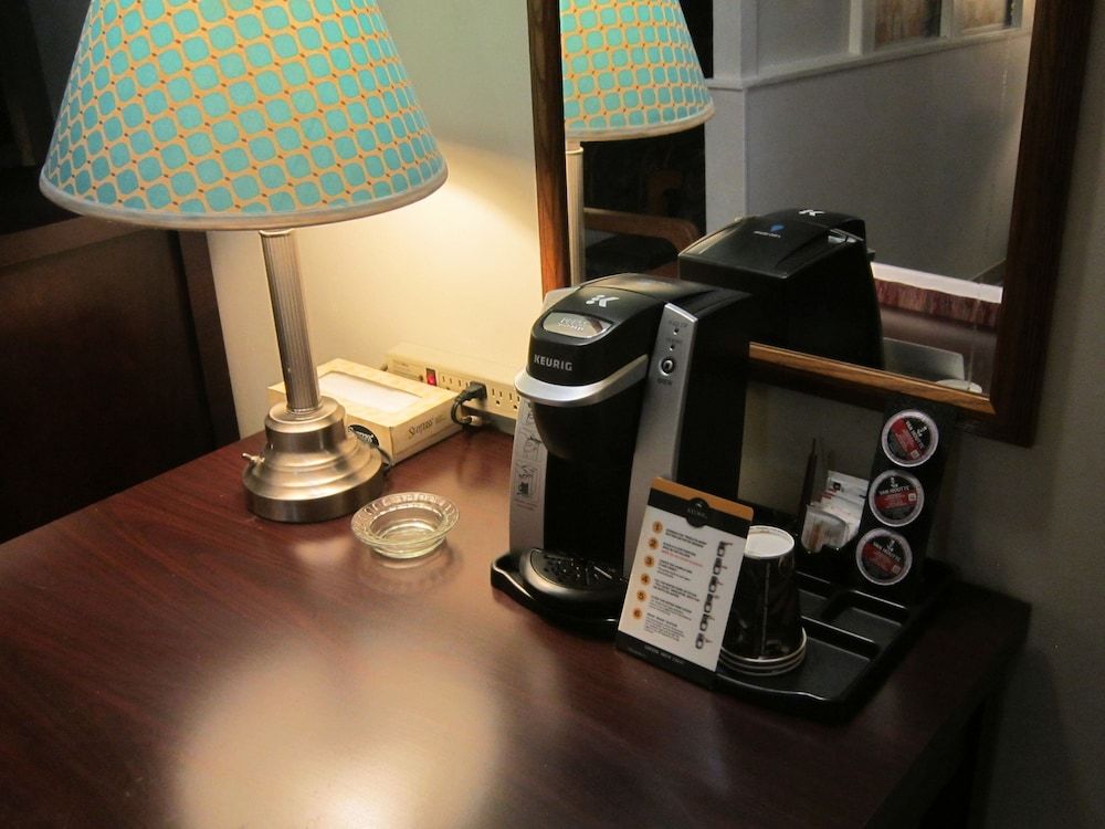 The Battlefords Inn Standard Double Room, 2 Double Beds 6