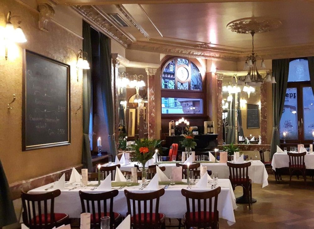 undefined Hotel Schiller 10