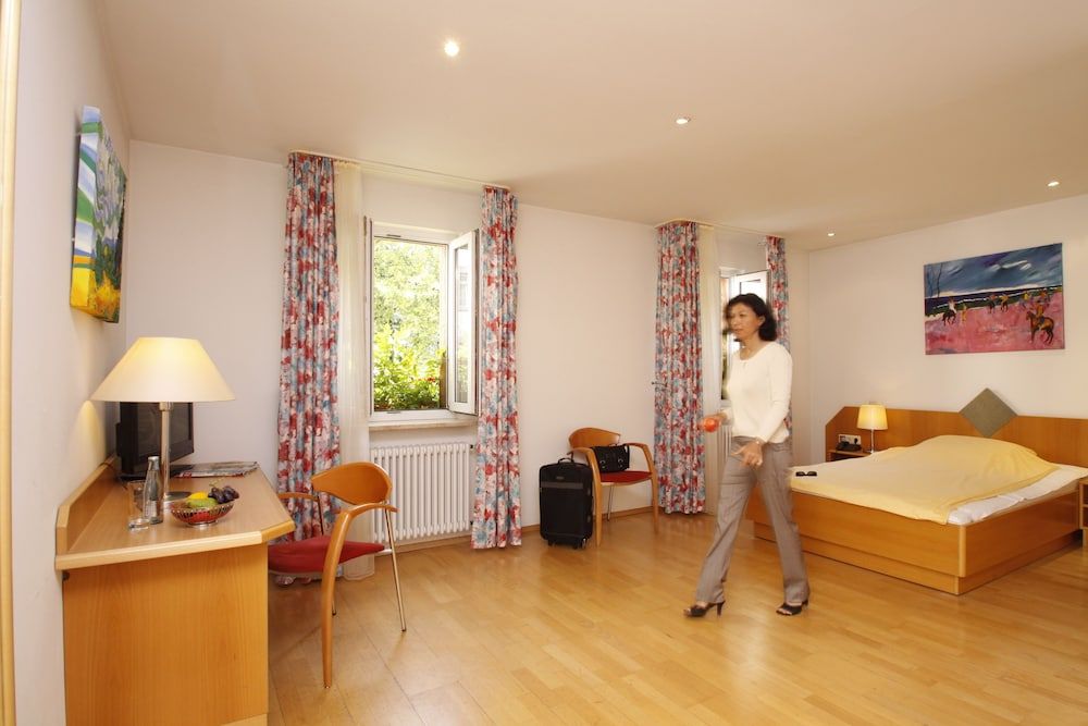 Hotel Schiller Triple Room 7