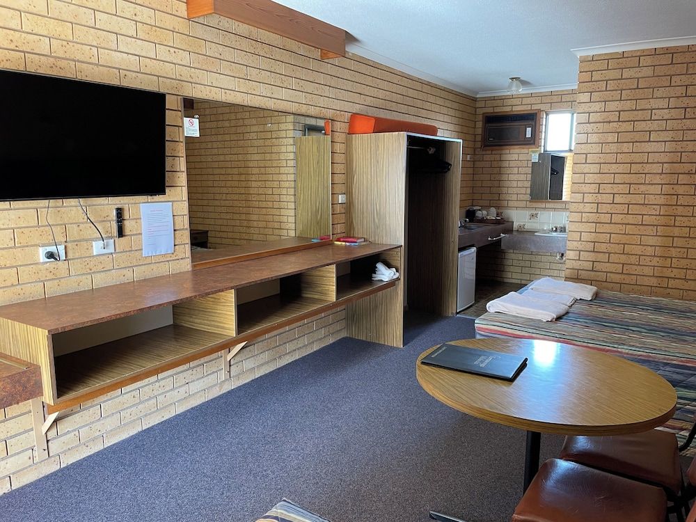 Lakeview Motel Standard Queen/Twin Room 6