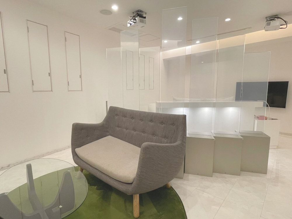 Breath Hotel