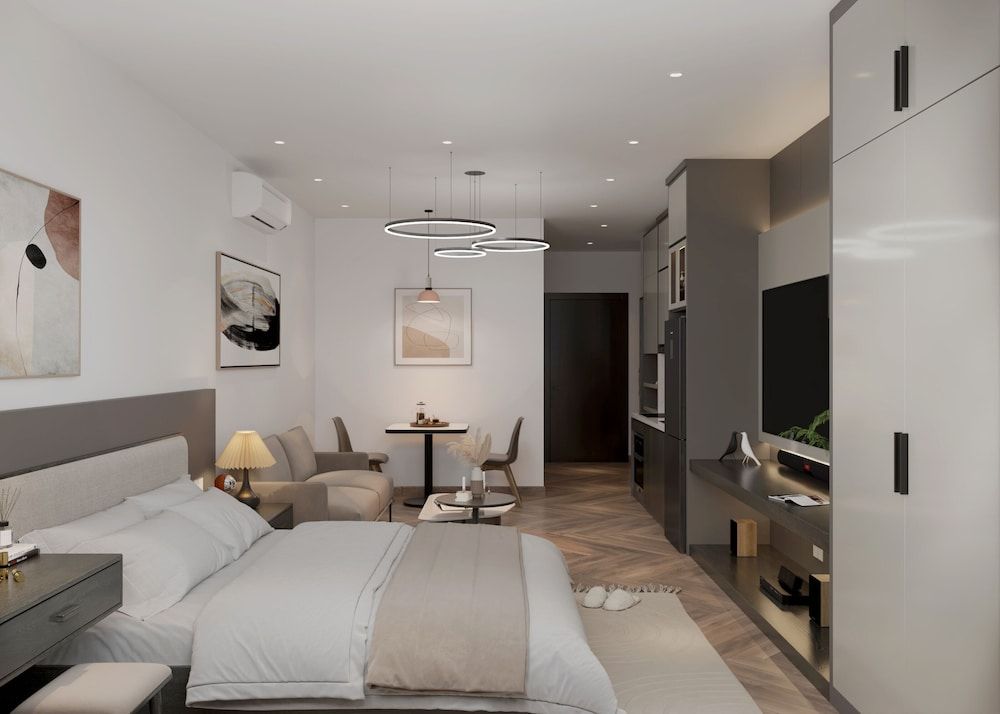 Comfort Room, 1 King Bed, City View