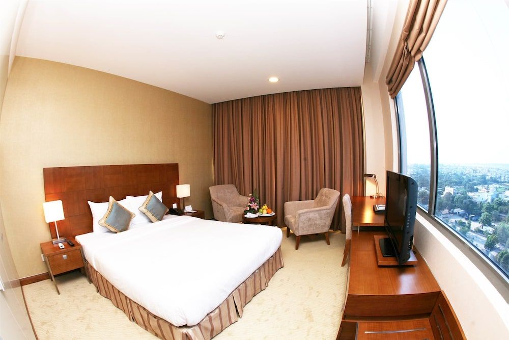 Deluxe Double Room, 1 King Bed, City View