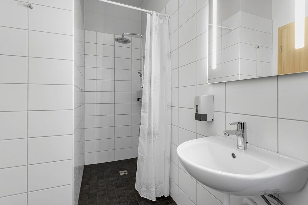 Hotel Vellir Standard Double or Twin Room (with Hot Tub and Sauna Access) 6