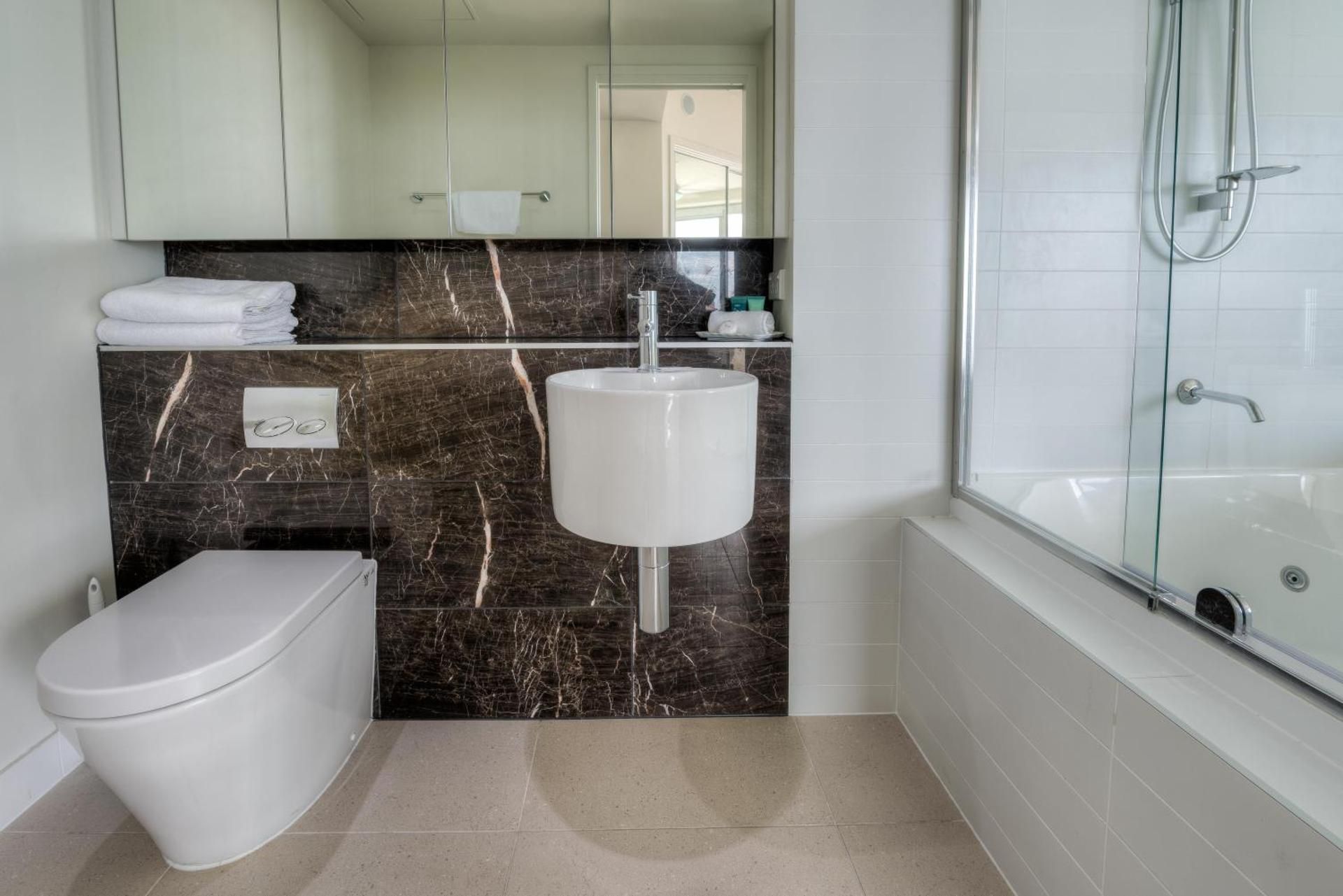 Oshen Holiday Apartments Yeppoon Studio Waterview 8