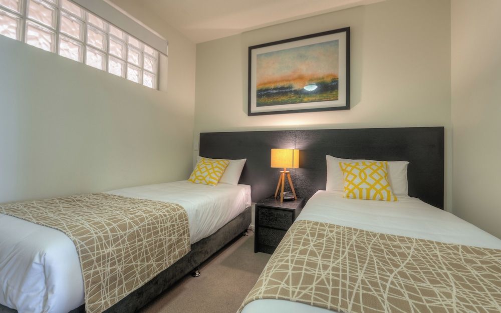 Oshen Holiday Apartments Yeppoon 3 Bedroom Apartment Water Views 2