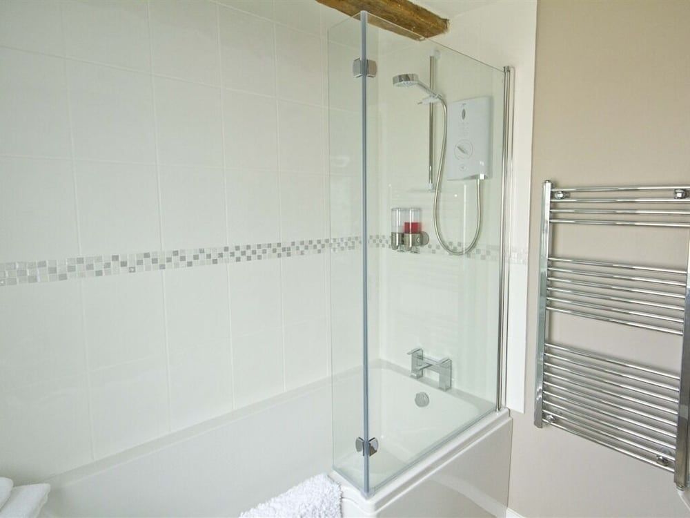 Magpies Superior Double Room, Ensuite, Garden View (Super) 4