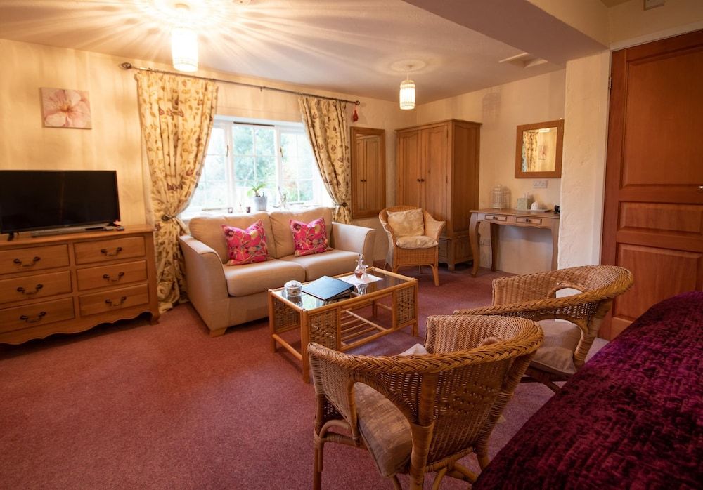 Magpies Superior Double Room, Ensuite 7