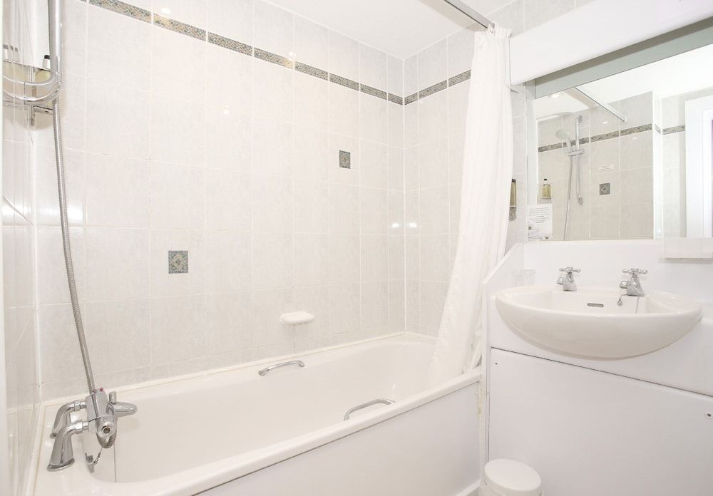 Woodlands Hotel, BW Signature Collection Standard Room, Multiple Beds, Non Smoking 7