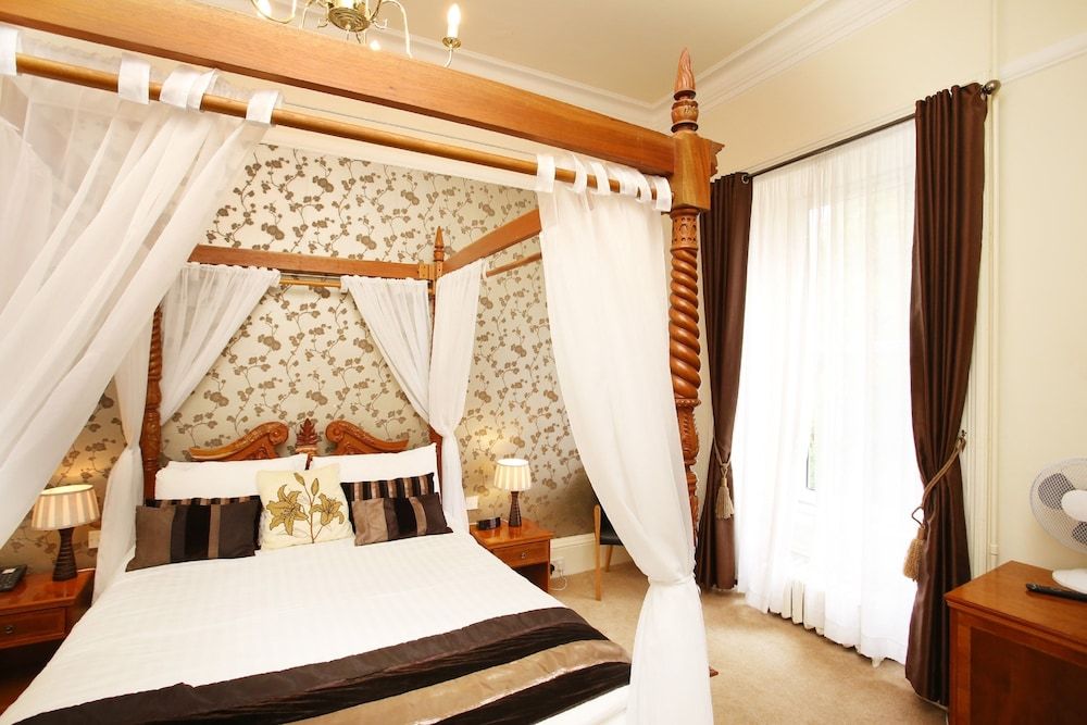 Woodlands Hotel, BW Signature Collection Standard Room, 1 Double Bed, Non Smoking (Canopy Bed) 2